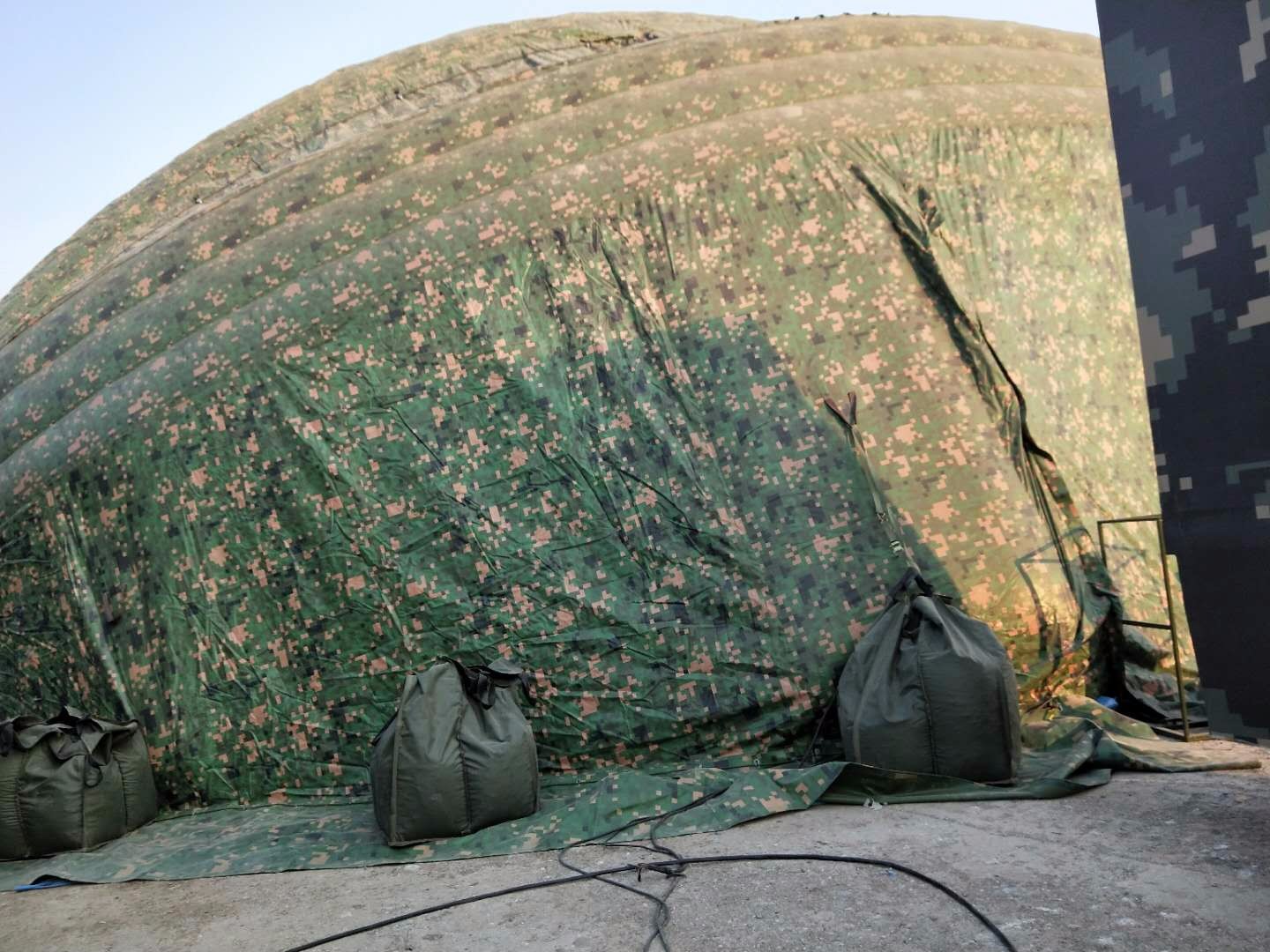 黔南军用充气帐篷